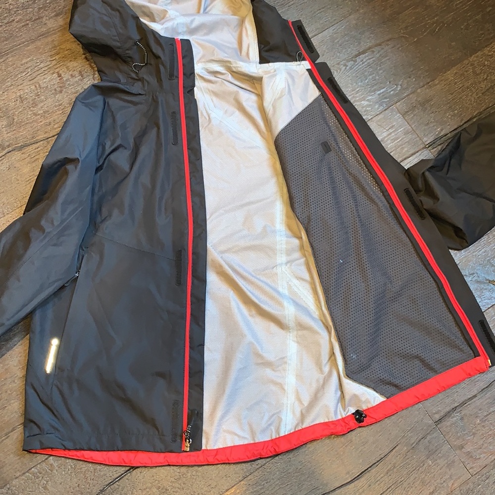 NWOT. Mens Champion Waterproof Windbreaker. Black. Size small. - Picture 3 of 6